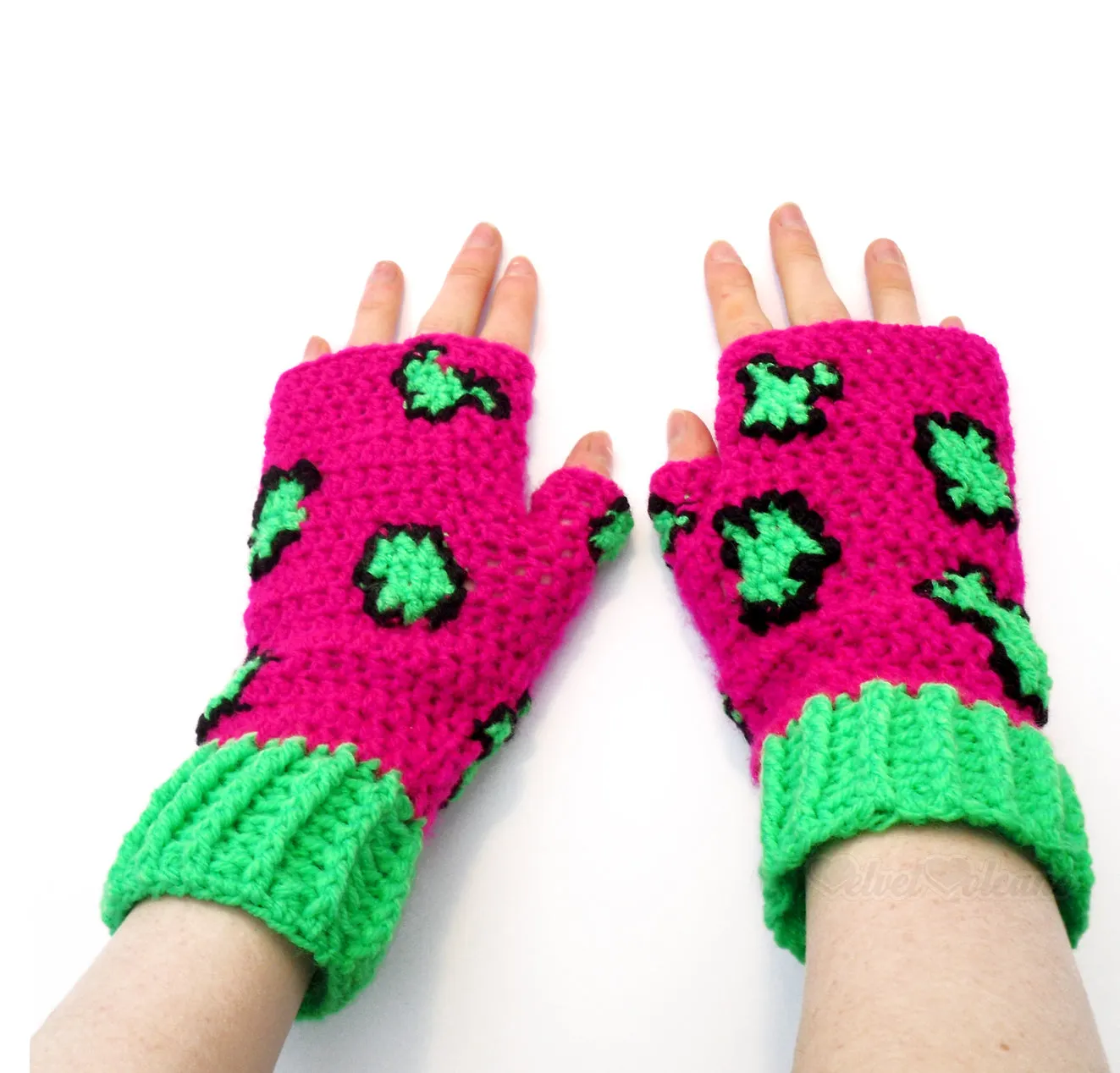 Leopard Fingerless Gloves (Custom Colour)