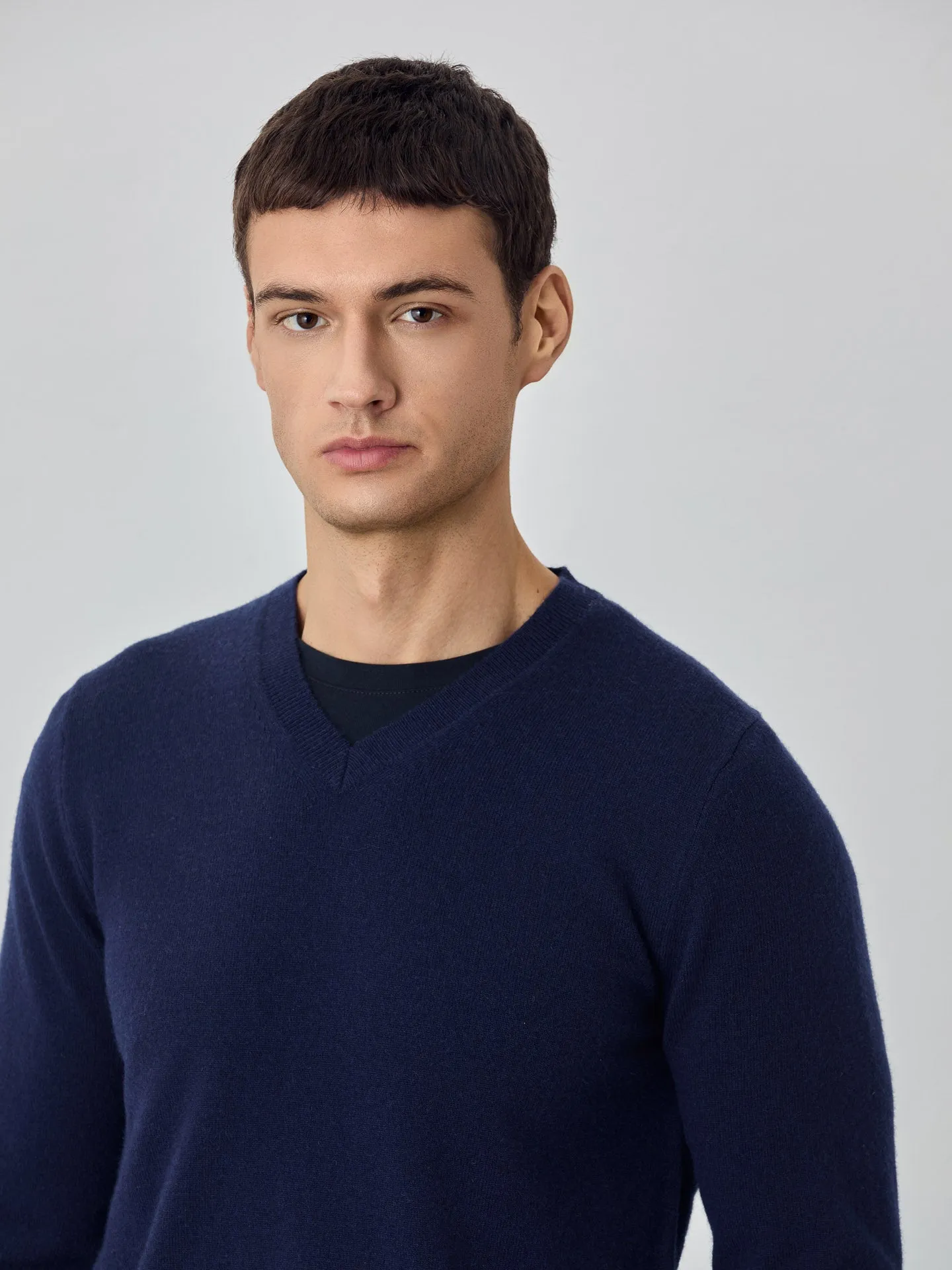 Machine Washable V-Neck Sweater With Long Sleeves In Lambswool Blend