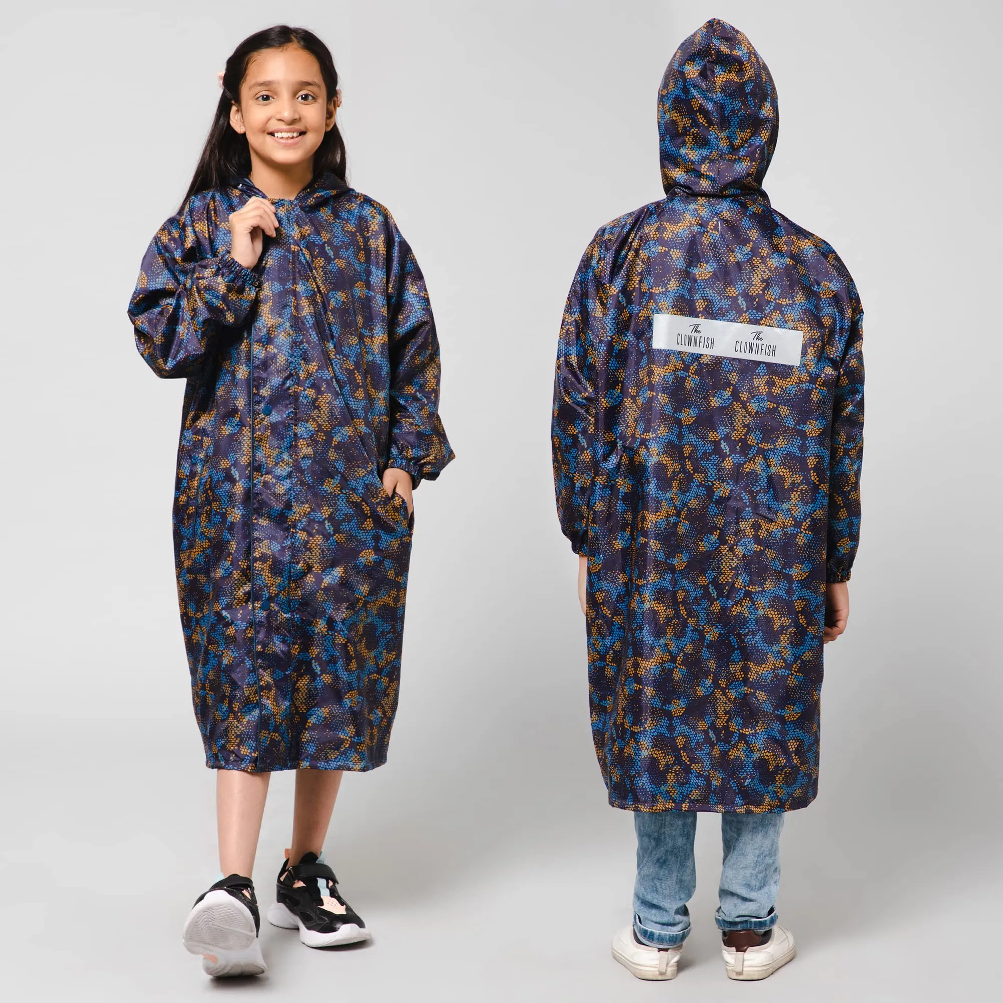 THE CLOWNFISH Splash Squad Series Kids Raincoat Waterproof Polyester Double Coating Reversible Longcoat with Hood and Reflector Logo at Back. Printed Plastic Pouch. Kid Age-9-10 years (Midnight Blue)