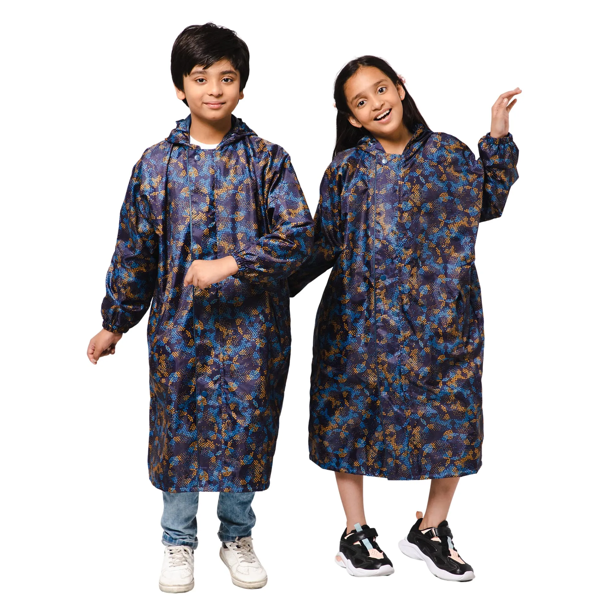 THE CLOWNFISH Splash Squad Series Kids Raincoat Waterproof Polyester Double Coating Reversible Longcoat with Hood and Reflector Logo at Back. Printed Plastic Pouch. Kid Age-9-10 years (Midnight Blue)